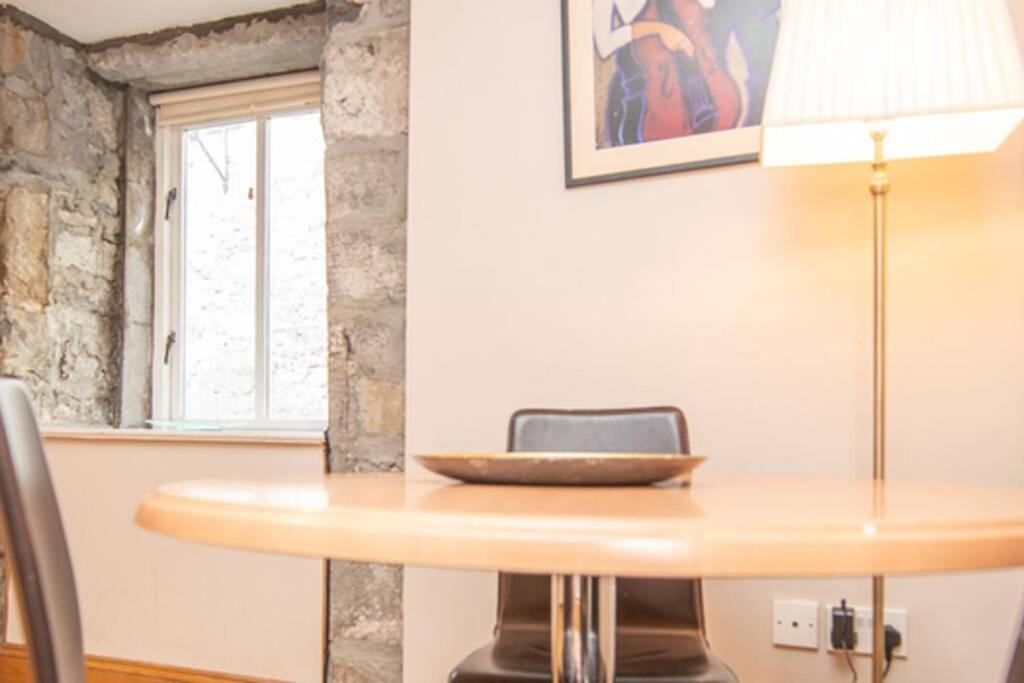Latin Quarter Luxury Apartment กัลเวย์ ภายนอก รูปภาพ